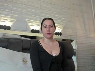 jade-heartt, female webcam model,  years old, on live webcam