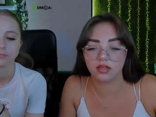 kiki-swan