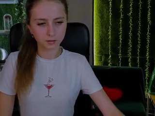 kiki-swan