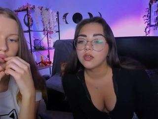 kiki-swan