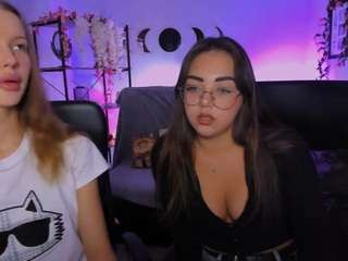 kiki-swan