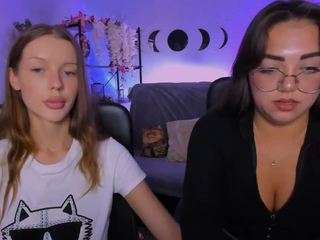 kiki-swan