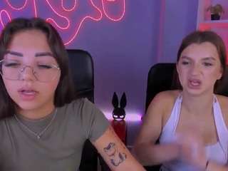 kiki-swan