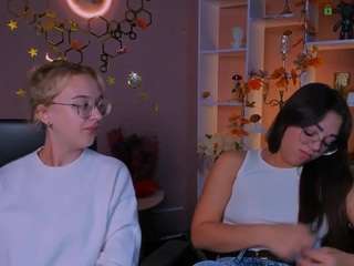 kiki-swan
