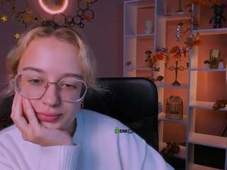 kiki-swan