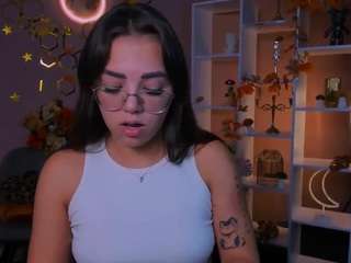 kiki-swan