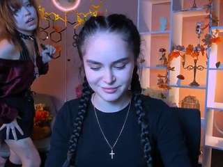 kiki-swan