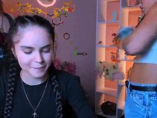 kiki-swan