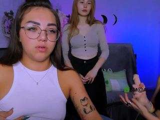 kiki-swan