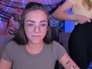 kiki-swan