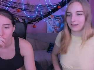 kiki-swan