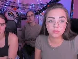 kiki-swan