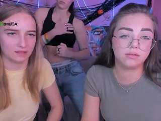 kiki-swan