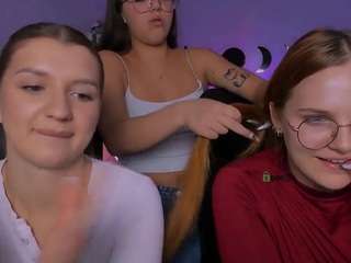 kiki-swan