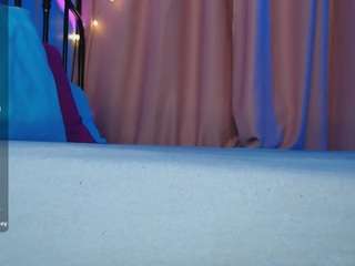 cassie-reed Strip live webcam