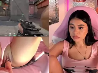 LeahVega's Live Sex Cam Show