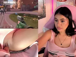 LeahVega's Live Sex Cam Show