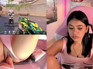 LeahVega's Live Sex Cam Show