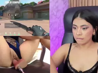 LeahVega's Live Sex Cam Show