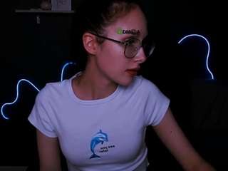mona-cloud Live Webcam on CamSoda
