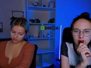 mona-cloud Live Webcam on CamSoda