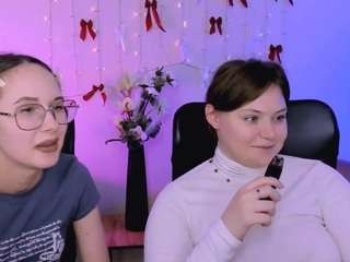 mona-cloud's CamSoda show and profile