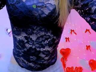 mona-cloud's CamSoda show and profile