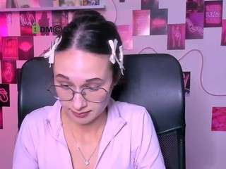 le modèle mona-cloud est en webcam porno dans un show sur le site camsoda, il possède les tags suivants: ahegao,sexy,ass,naked,nature,no drinking,normal,public,pussy,sex toys,shaved pussy,lush,skinny,strip,striptease,tease,teen 18,thong,toys,twerk