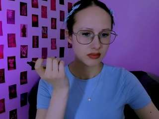 Live cam show with mona-cloud