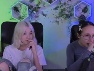 mona-cloud live webcam show