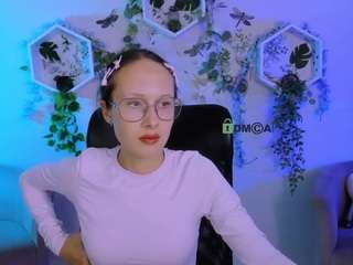 mona-cloud Live Webcam on CamSoda