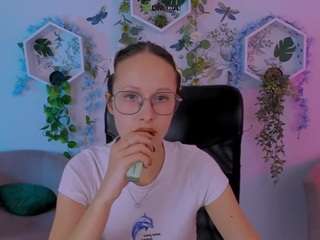 mona-cloud live cam preview