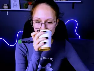 mona-cloud's Live Sex Cam Show