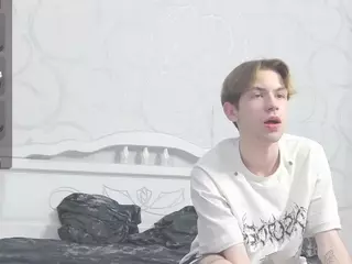 Adrian-Skiba's Live Sex Cam Show