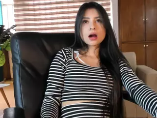 Catalinaa-Santana's Live Sex Cam Show