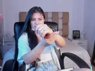 Catalinaa-Santana's Live Sex Cam Show