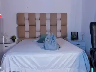 Catalinaa-Santana's Live Sex Cam Show
