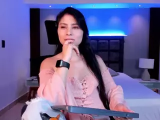 Catalinaa-Santana's Live Sex Cam Show