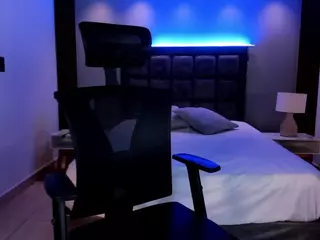 Catalinaa-Santana's Live Sex Cam Show