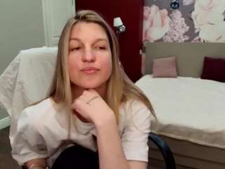 emilywalkers Live Webcam on CamSoda