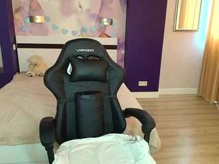 EmilyWalkers live webcam show