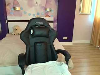 EmilyWalkers live webcam show