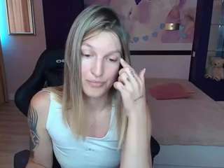 Live cam show with EmilyWalkers