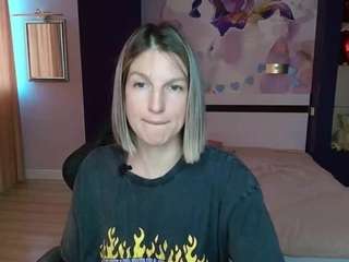 Live cam show with EmilyWalkers