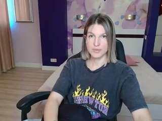 EmilyWalkers live cam preview
