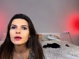KiraBlackEyes's Live Sex Cam Show