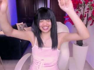 kloee-brown Live Webcam on CamSoda