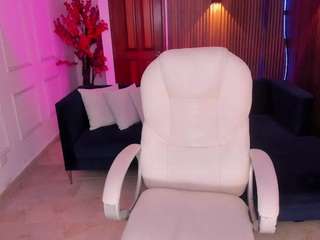 kloee-brown live webcam show