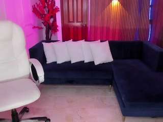 kloee-brown live webcam show