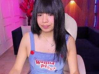 Kloee brown live webcam show